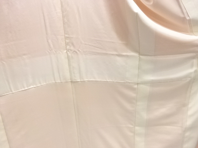  織柄一つ紋色無地着物